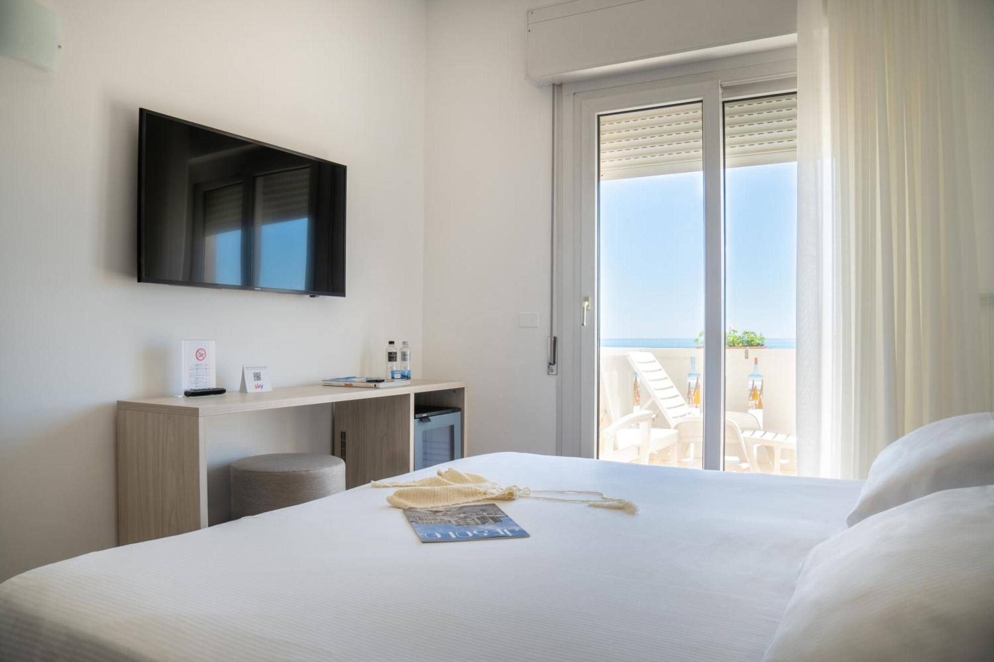 Double Room Terrace Sea View