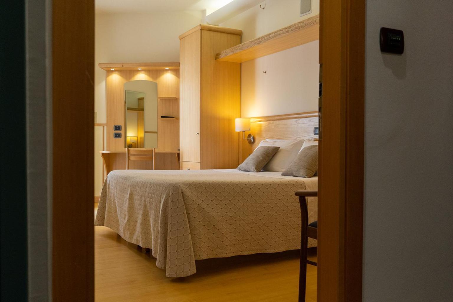 Double Room Lateral Sea View
