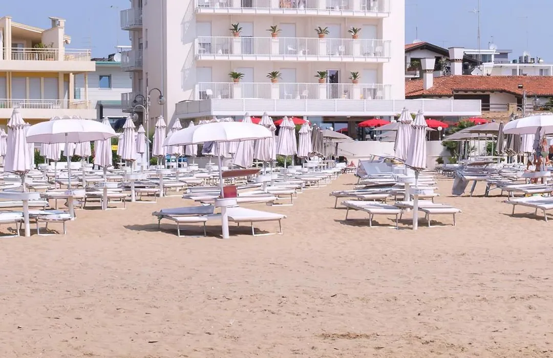 Hotel Montecarlo-1