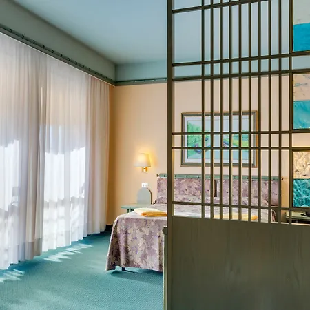 Hotel Montecarlo-2